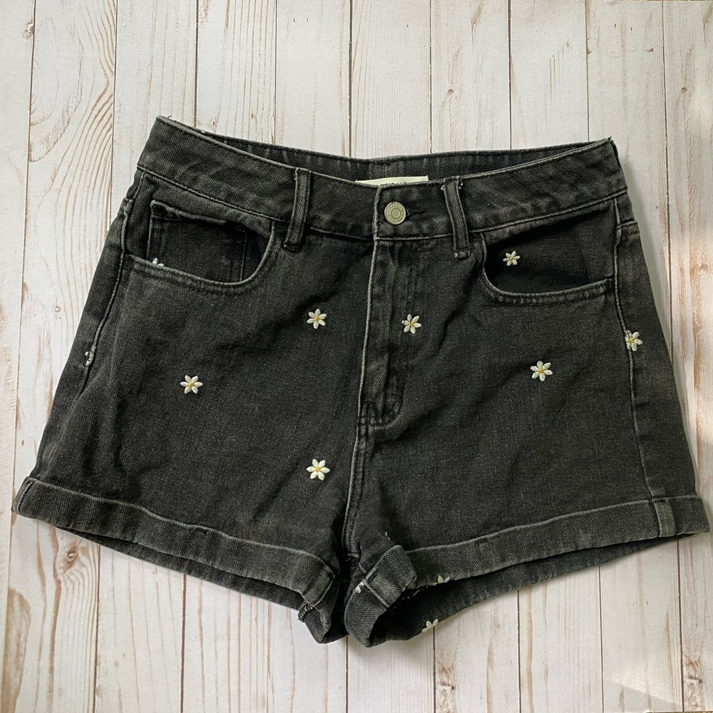 Pac Sun Daisy Denim Mom Shorts